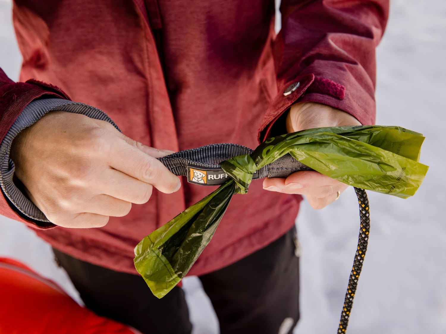 Ruffwear Just-a-Cinch™ Retrieverleine Obsidian Black 4 Ruffwear Just-a-Cinch™ Retrieverleine Obsidian Black – Bild 4