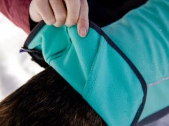 Ruffwear Undercoat™ Hunde-Neoprenanzug Aurora Teal 13 Ruffwear Undercoat™ Hunde-Neoprenanzug Aurora Teal -Haustierbedarf für Hunde 1065264 Product