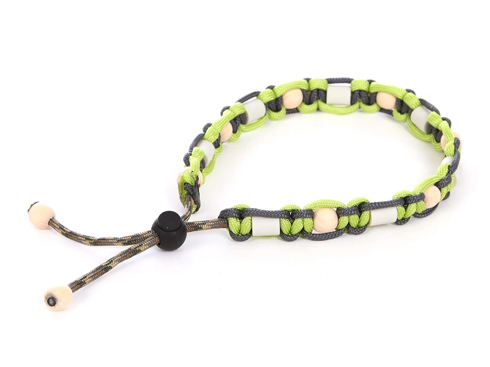 HundeNerd® GuteVibes EM-Halsband Zirbenholz Lime 1 HundeNerd® GuteVibes EM-Halsband Zirbenholz Lime