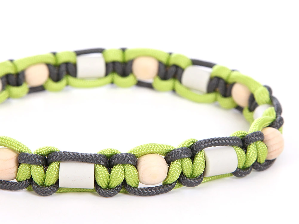 HundeNerd® GuteVibes EM-Halsband Zirbenholz Lime 2 HundeNerd® GuteVibes EM-Halsband Zirbenholz Lime – Bild 2