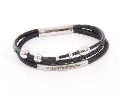 Handgearbeitetes Lederarmband Herzenshund Mit Schmuckperlen Schwarz