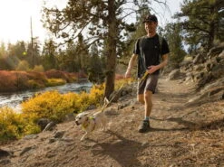 Ruffwear Hi & Light™ Hundegeschirr 2.0 Lichen Green -Haustierbedarf für Hunde 912377 Product