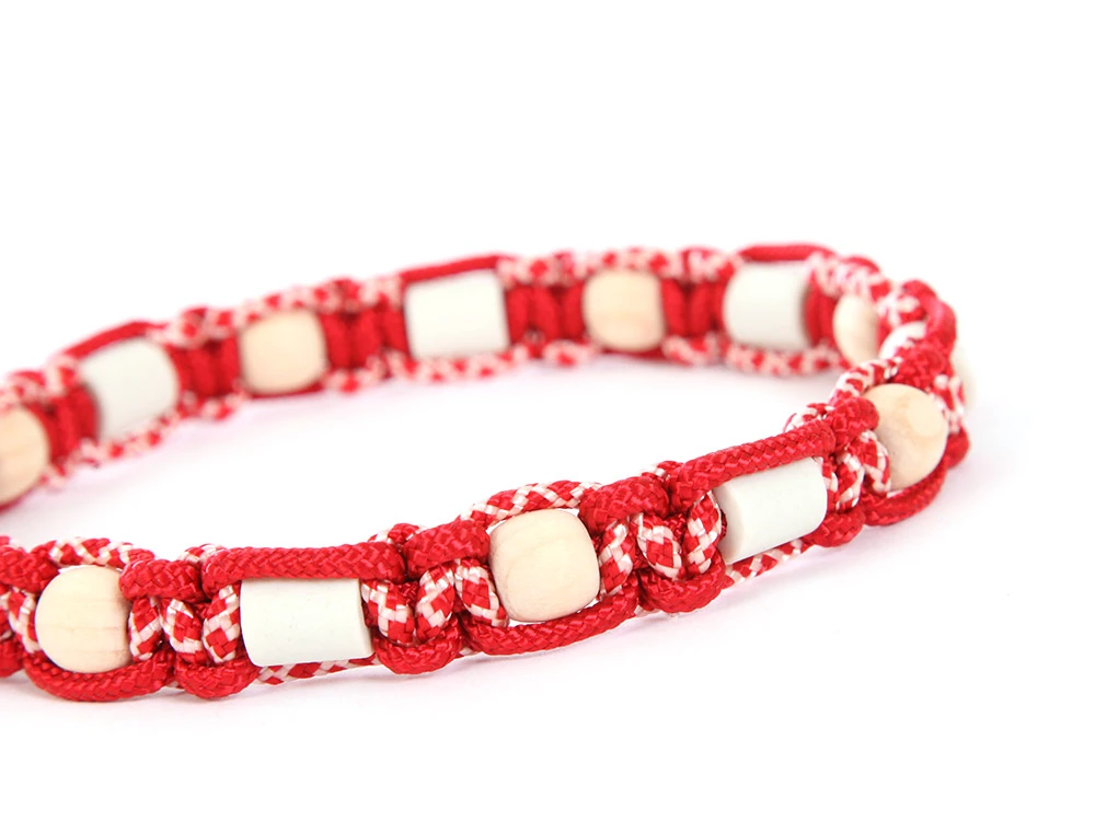 HundeNerd® GuteVibes EM-Halsband Zirbenholz Rot 2 HundeNerd® GuteVibes EM-Halsband Zirbenholz Rot – Bild 2
